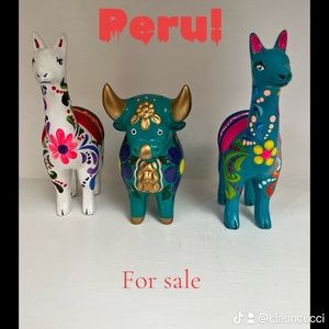Brand new Peruvian art “Torito de Pucara” “Llama de Pucara”
Hand painted.